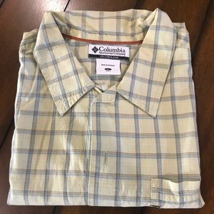 Columbia short sleeve shirt